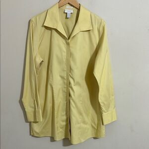 Chico’s Yellow No Iron Button Down Shirt size 3/XL Business Casual Minimalist